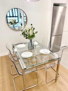 Deluxe Beach Flat w Garage by Wave Properties