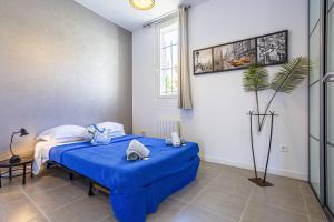 GUISOL - Typical Nice 3 Bedroom AC near Port