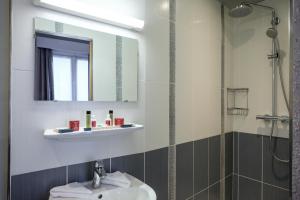 Hotels HOTEL DE PARIS MONTPARNASSE : photos des chambres