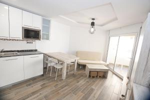 DIFFERENTFLATS Eucalyptus