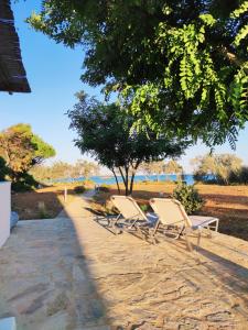 Sandy beach house Antiparos Greece