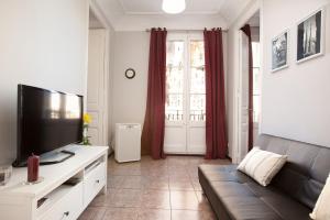 Whatching Sagrada Familia