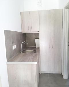 Mavrikou Helen Apartments