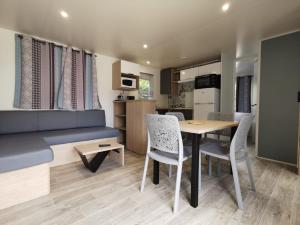 Les Mobil-homes By Le Marintan