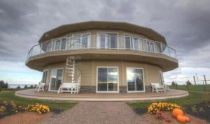 obrázek - Around the Sea - Cana da's Rotating House, Suites & Tours