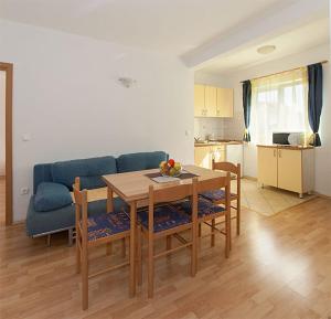 Apartments IVO