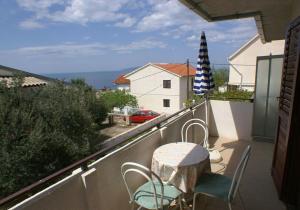 Two-Bedroom Apartment with Terrace and Sea View room in Apartments by the sea Podaca Makarska - 2621