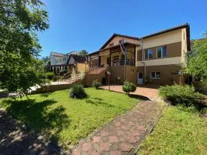 Vila Zuela - Topolovăţu Mare