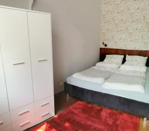 Apartament z ogródkiem