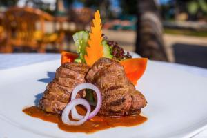 Travellers Beach Hotel & SPA