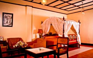 Deluxe Double Room room in Grand Oriental Hotel