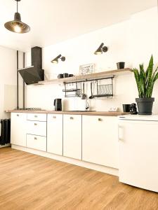 Birdie Home at Nauky metro - 3hvězdičkové hotely ve městě Charkov