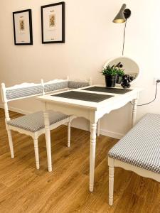 Birdie Home at Nauky metro