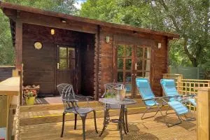 The Lodge with hot tub - Thurnham