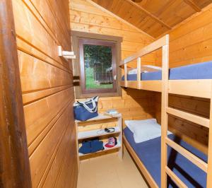 Campings Camping de Collonges-la-Rouge : Petit Chalet sans Salle de Bains et Toilettes