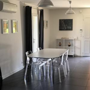 Villa spacieuse avec terrasse et vue Mont Ventoux