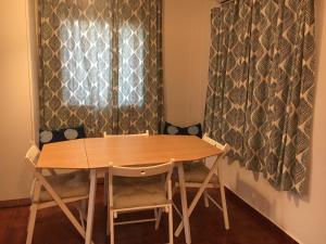 Villa Christina with private pool in Saronida, near stunning beaches, Athens airport & Sounio