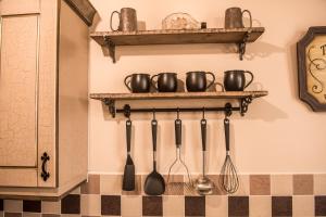 Deluxe Pirates Cove Themed Apartment