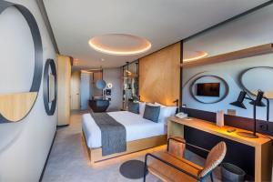 Deluxe Double Room room in Hotel Faro a Lopesan Collection Hotel