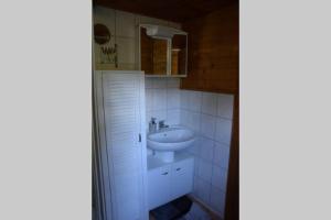 Gemütliches Blockhaus, Waldblick, Nähe BERSXF