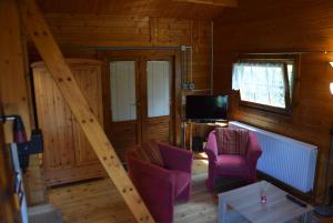 Gemütliches Blockhaus, Waldblick, Nähe BERSXF