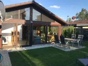 Ferienhaus Garten Eden am Haddorfer See - 诺伊基兴