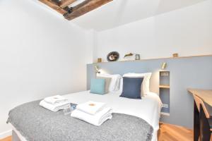 Authentic apartment 1BR-4P République - Le Marais