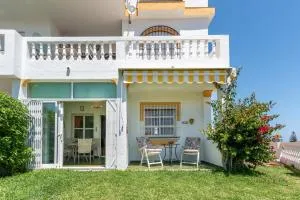 El Faro Home with a View, Pet Friendly, Wifi, Large Terrace, Sea View - Mijas Costa