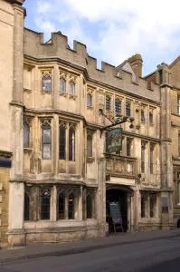 George & Pilgrims Hotel - 格拉斯顿伯里