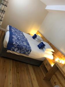 The Waterside Apartment 112 Harbour Mills