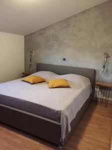 Two-Bedroom Apartment with Terrace room in Apartments with a parking space Medulin - 7295