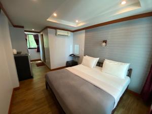 Sinsamut Koh Samed