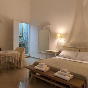 White Suite Polignano 08