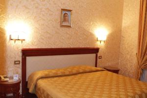 Single Room room in Hotel Pace Helvezia