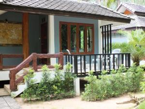 Bottle Beach 1 Resort