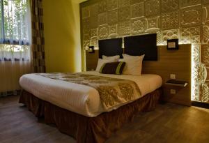 Hotels Au Grand Hotel de Sarlat - Pavillon de SELVES : photos des chambres