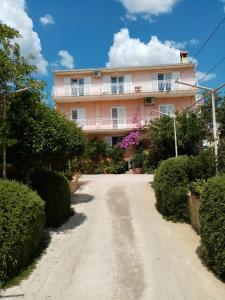 Apartmani Nado Majica 