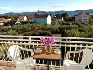 Apartmani Nado Majica