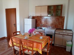 Apartmani Nado Majica