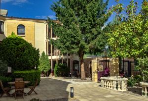 Hotels Au Grand Hotel de Sarlat - Pavillon de SELVES : photos des chambres