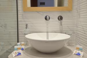 Giannis Hotel Apartments Milos Greece