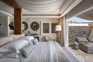 Exclusive Suite with Private Pool 