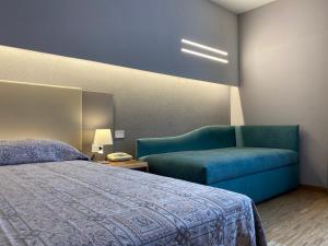 Deluxe Double Room (2 Adults + 1 Child)