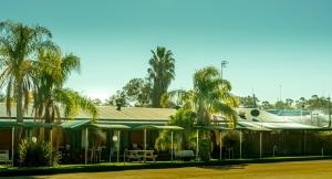 Deniliquin Country Club Motor Inn