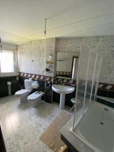 apartamento con vistas al mar y la montaña