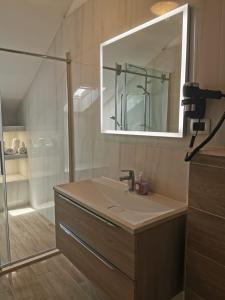 Villa royale with shared pool