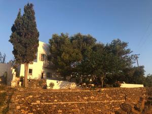 1875 residence with panoramic views and garden Sifnos Greece