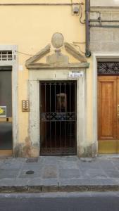 S.Zanobi courtyard house w terrace