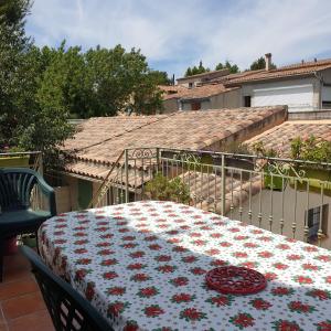 Appartements HAUT DE VILLA AVEC EXTERIEURS, a Aubagne, pays de Marcel Pagnol : photos des chambres