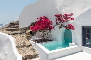 Chelidonia Luxury Suites Santorini Greece